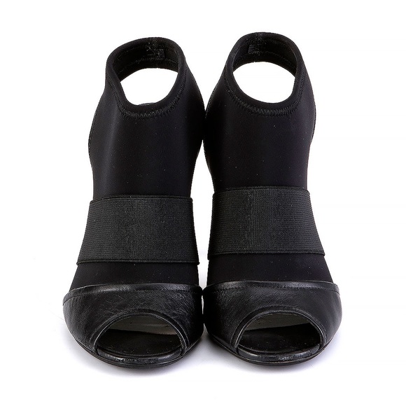 KAREN MILLEN Leather Black Open Toe Bootie Heels - Picture 2 of 6
